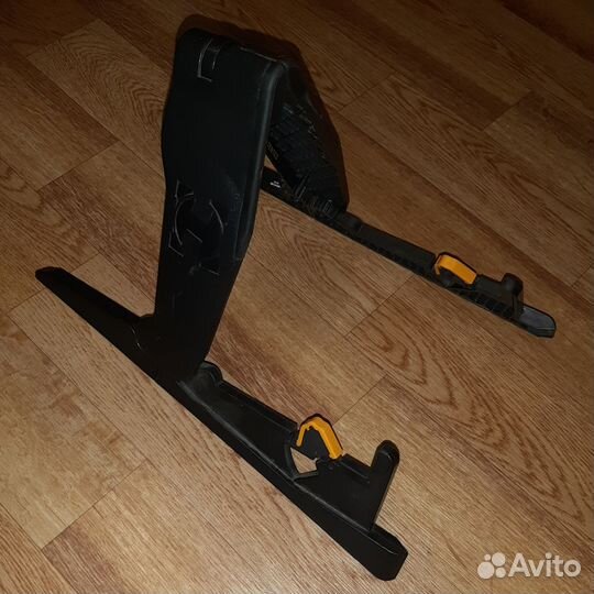 Гитарная стойка hercules