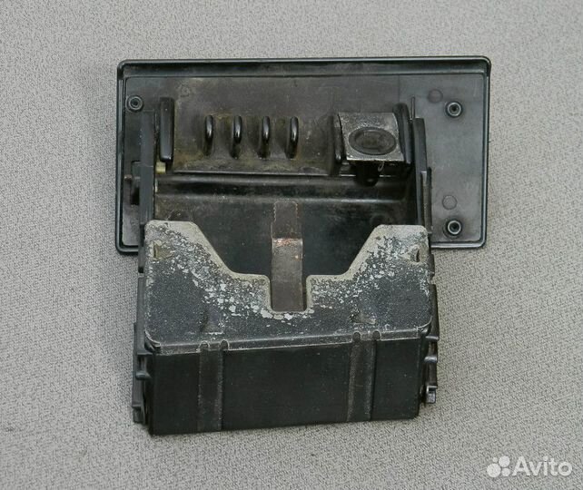 Пепельница VW Passat B4