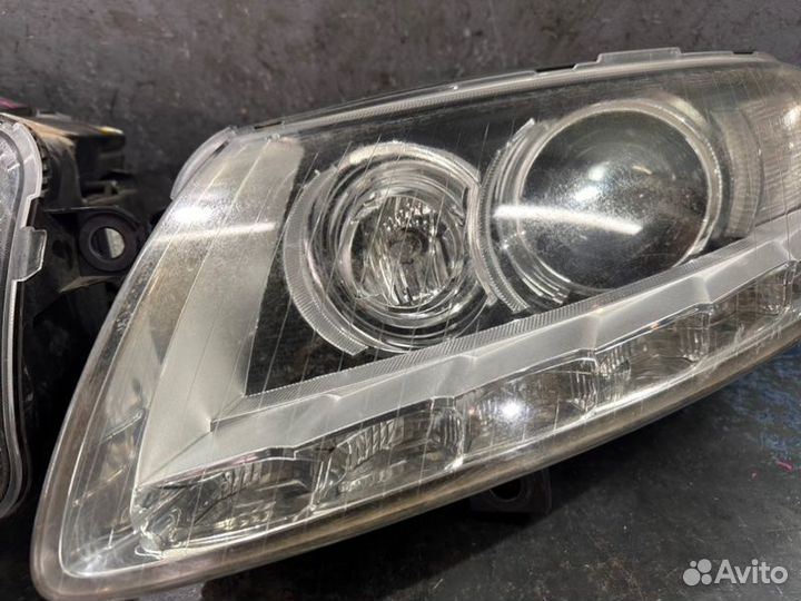 Фары комплект Audi A6 C6 Рест