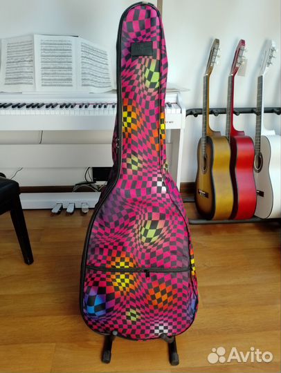 Новый яркий чехол для акустической гитары flight