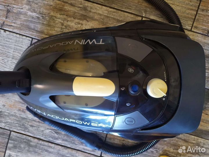 Пылесос Ariete (увлажняющий)