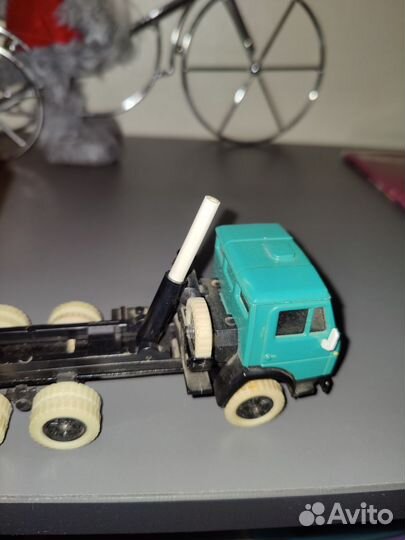 Модель камаз 5511 1:43 белая резина