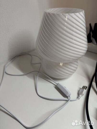 Лампа настольная дизайнерская