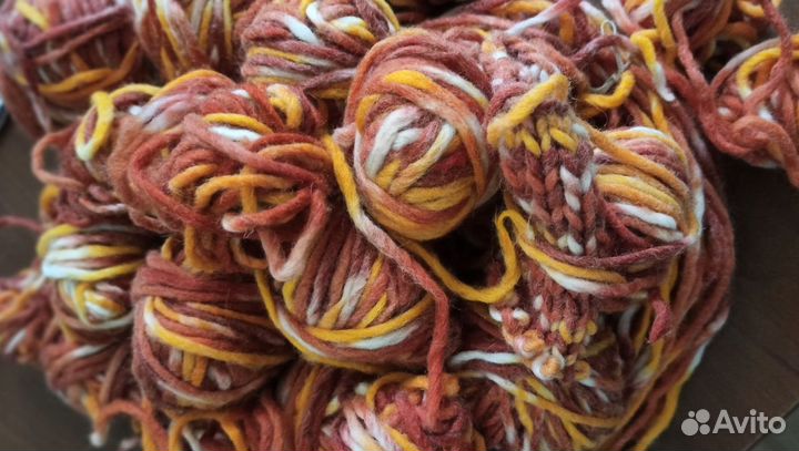 Толстая шерстяная пряжа б/у