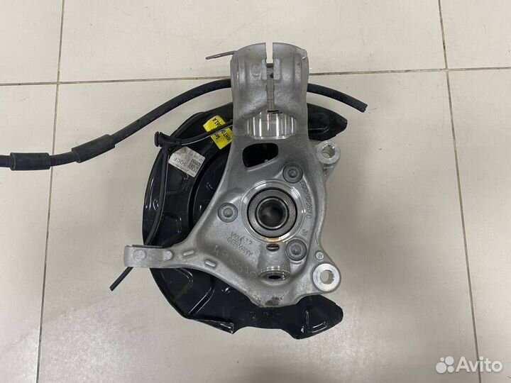 Цапфа/кулак поворотный передний левый Volkswagen T