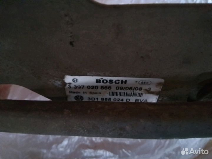 Правая трапеция стеклоочистителя VW Phaeton