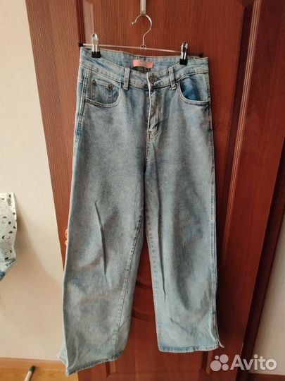 Джинсы широкие
