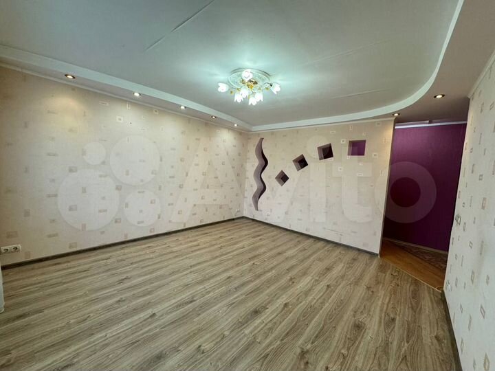 3-к. квартира, 72,1 м², 1/4 эт.