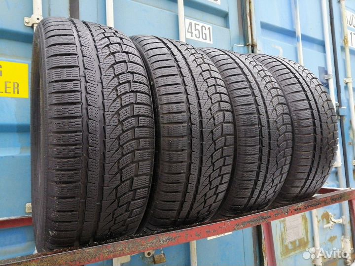 Nokian Tyres WR A4 235/55 R17