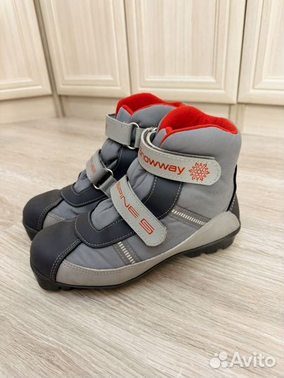 Лыжные ботинки spine