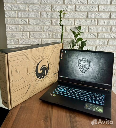 Игровой ноутбук MSi 17.3 RTX 4050