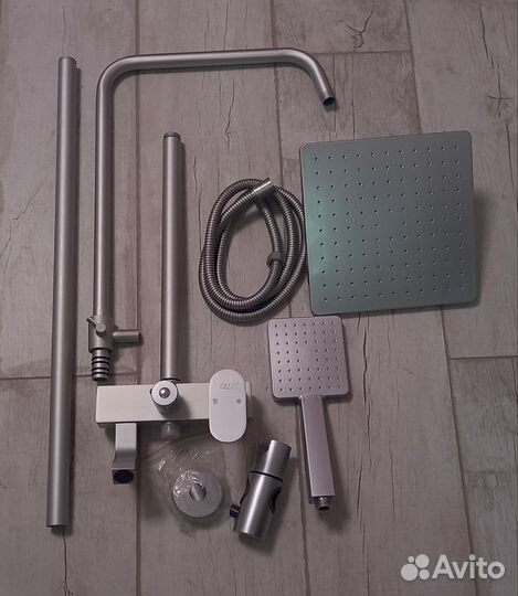 Душевая система с тропическим душем