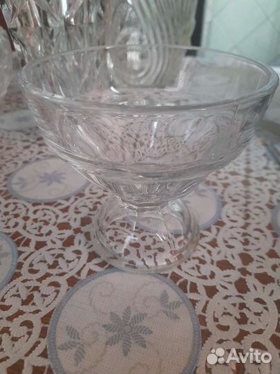 Хрустальная вазы