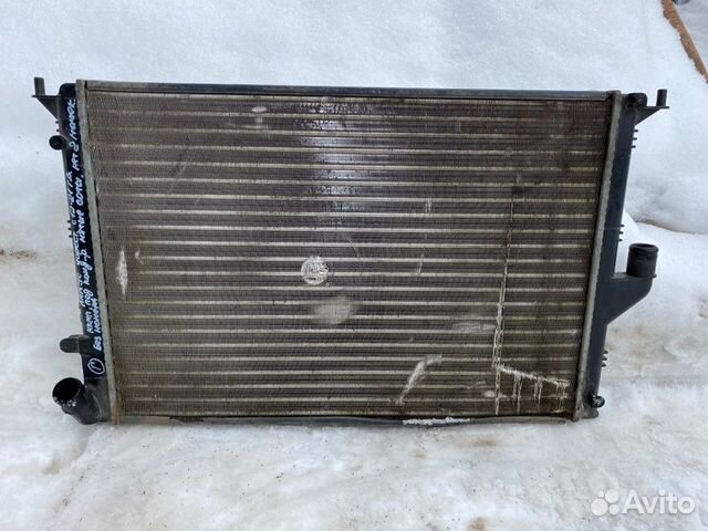 Радиатор охлаждения двигателя LADA Largus