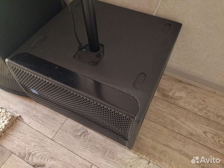 Активный сабвуфер