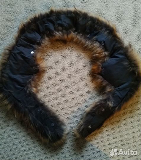 Воротник из натурального меха енота
