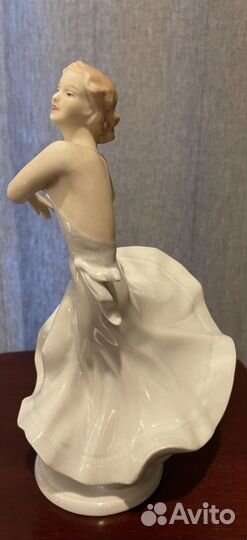 Статуэтка старинная балерина «Девушка Силвана»