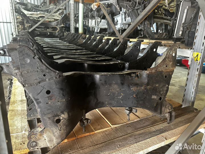 Подрамник Mitsubishi Lancer 9