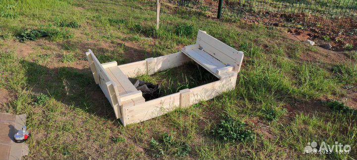 Детская песочница с крышкой