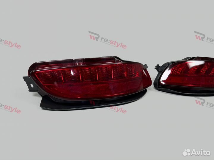 Катафоты Toyota Harrier 30 Красные