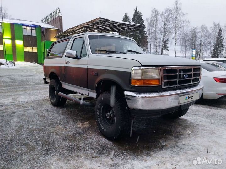 Ford Bronco, 1992