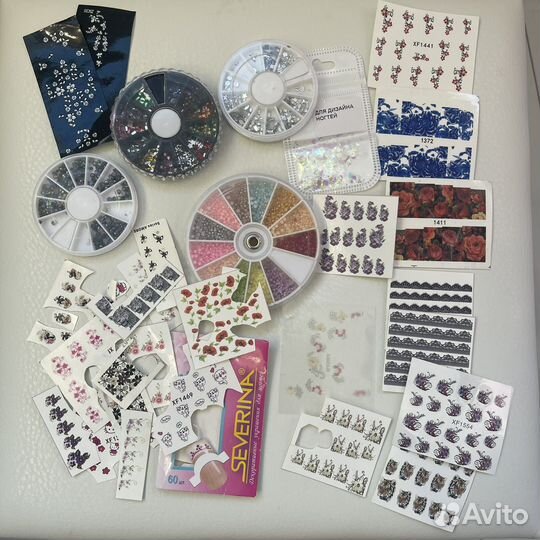 Стразы, наклейки для ногтей