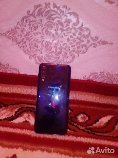 Samsung Galaxy A30, 3/32 ГБ