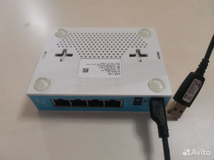 Wi-Fi роутер MikroTik hAP lite