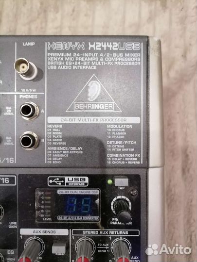 Микшерный пульт behringer