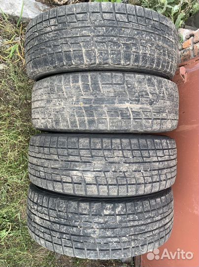 Yokohama Ice Guard IG30 215/60 R17