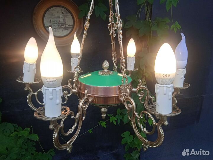 Старинная люстра