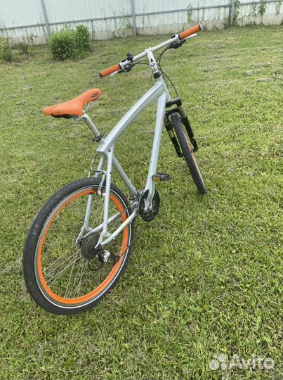 Велосипед BMW cruiser bike