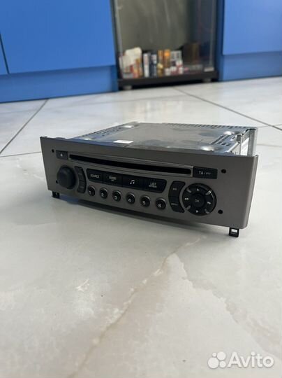 Магнитола штатная Peugeot 308