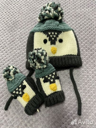 Шапка и варежки zara