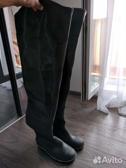 Болотные сапоги