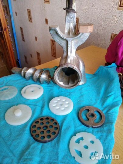 Детали отдельные к ручной мясорубке