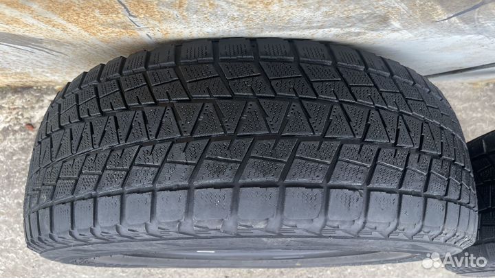 Bridgestone Blizzak DM-V1 255/65 R17