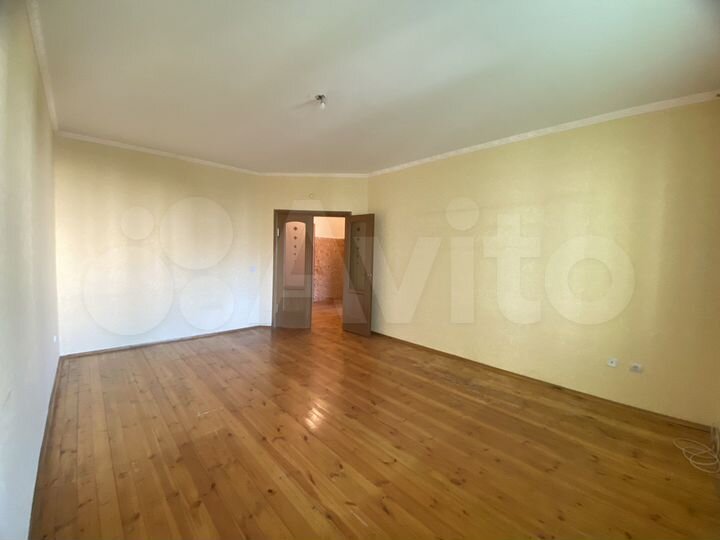 2-к. квартира, 74 м², 3/5 эт.