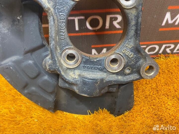 Кулак поворотный передний левый Volvo Xc90 C59