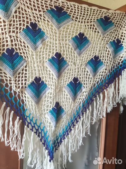 Шаль вязаная крючком