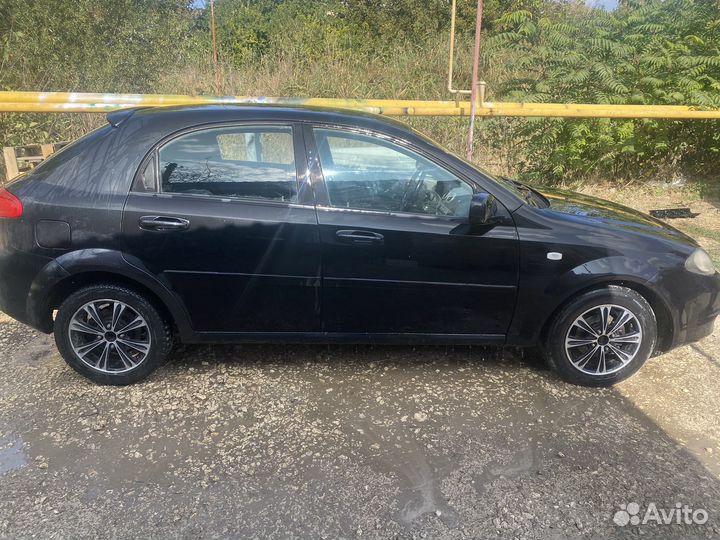 Chevrolet Lacetti 1.6 AT, 2011, 386 111 км