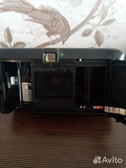 Плёночный фотоаппарат Minolta AF101R