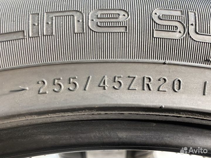 Nokian Tyres zLine SUV 255/45 R20 105Y