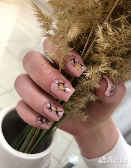 Маникюр на дому