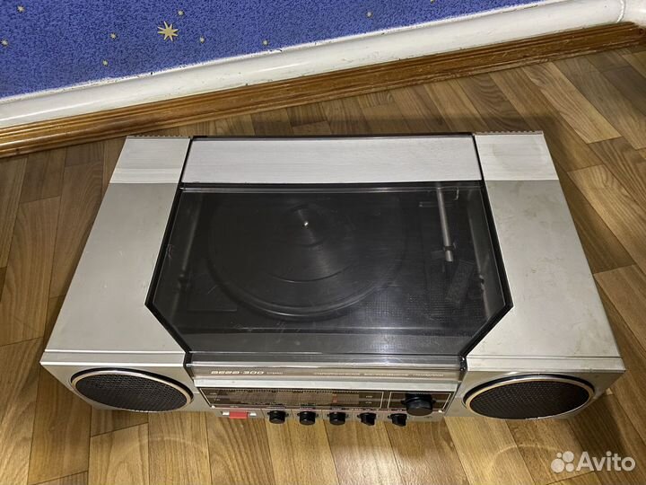 Виниловый проигрыватель-радиола, Вега 300 стерео