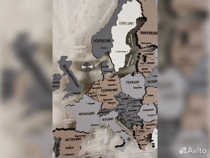 Карта мира из дерева на стену