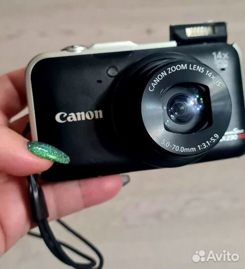 Компактный фотоаппарат canon