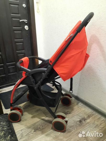 Прогулочная коляска babyton