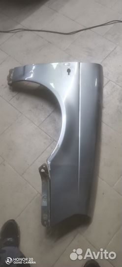 Крыло переднее priora