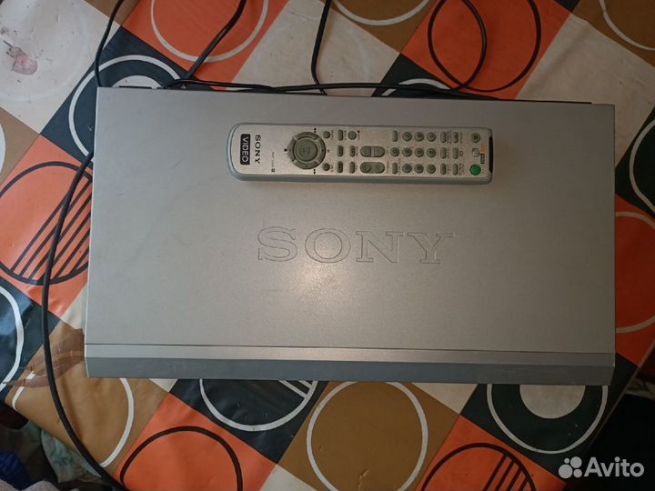 Видео магнитафон С пультом sony smart engine